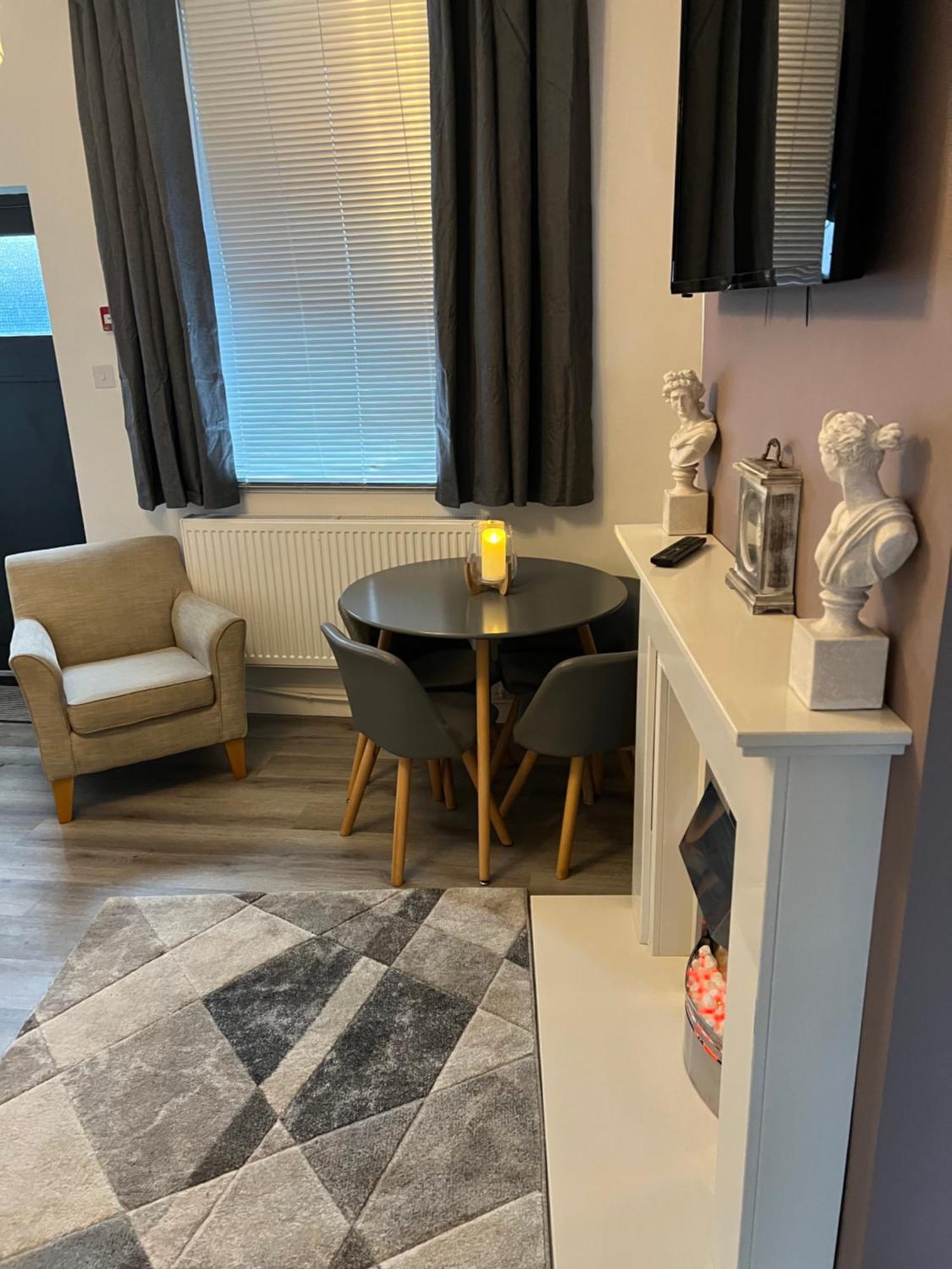 2 Bedroom Town Apartment Ipswich Exteriör bild